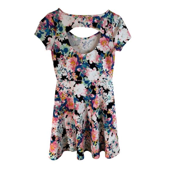 Frenchi Nordstrom Floral Print Skater Dress Back Cut Out Multicolor Small Casual - Picture 2 of 8
